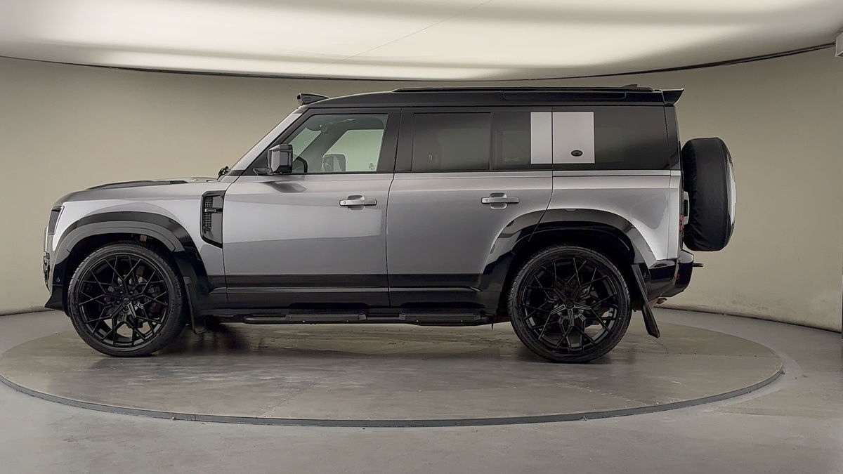 Used Land Rover Defender 110 2022 for sale - 76057253: Photo 30