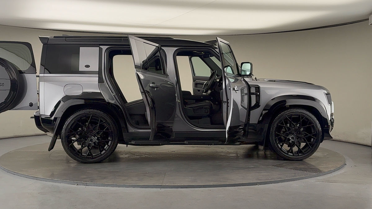 Used Land Rover Defender 110 2022 for sale - 76057253: Photo 59