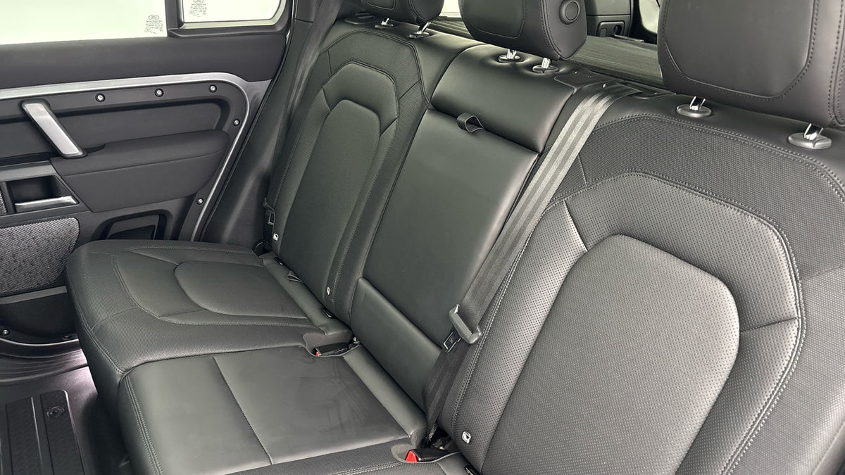 Used Land Rover Defender 110 2022 for sale - 76057253: Photo 8