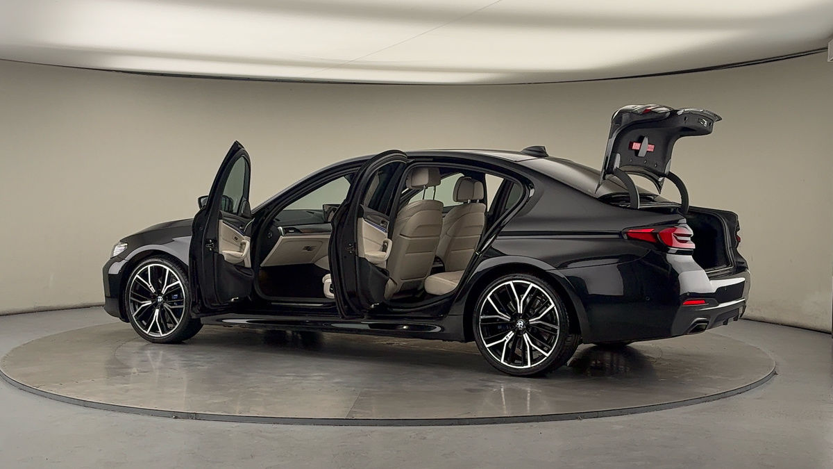 Used BMW 5 Series 2021 for sale - 76280704: Photo 46