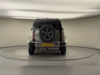 Used Land Rover Defender 90 2025 for sale - 77423136: Photo