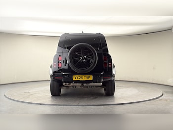 Used Land Rover Defender 110 2025 for sale - 78331550: Photo