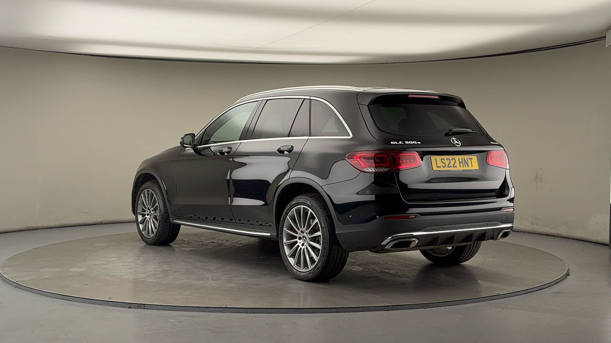 Used Mercedes-Benz GLC 2022 for sale - 76924142: Photo 2