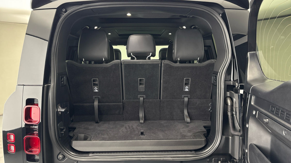 Used Land Rover Defender 2024 for sale - 77313849: Photo 11