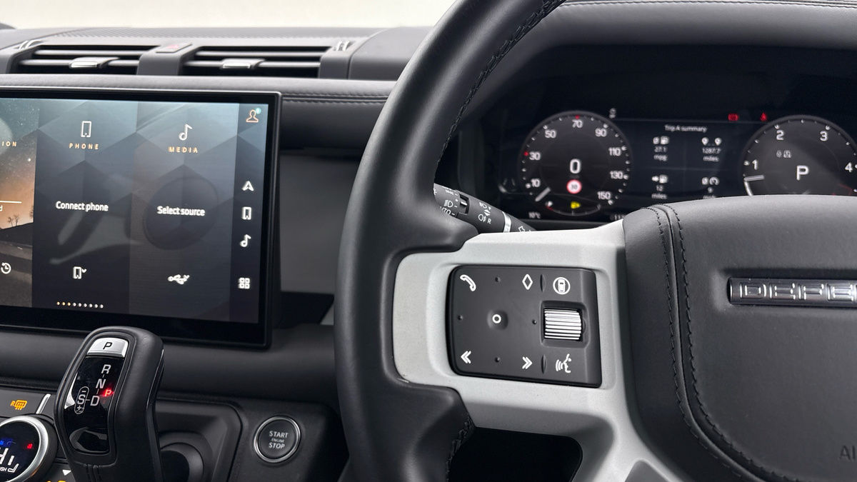 Used Land Rover Defender 2024 for sale - 77313849: Photo 13