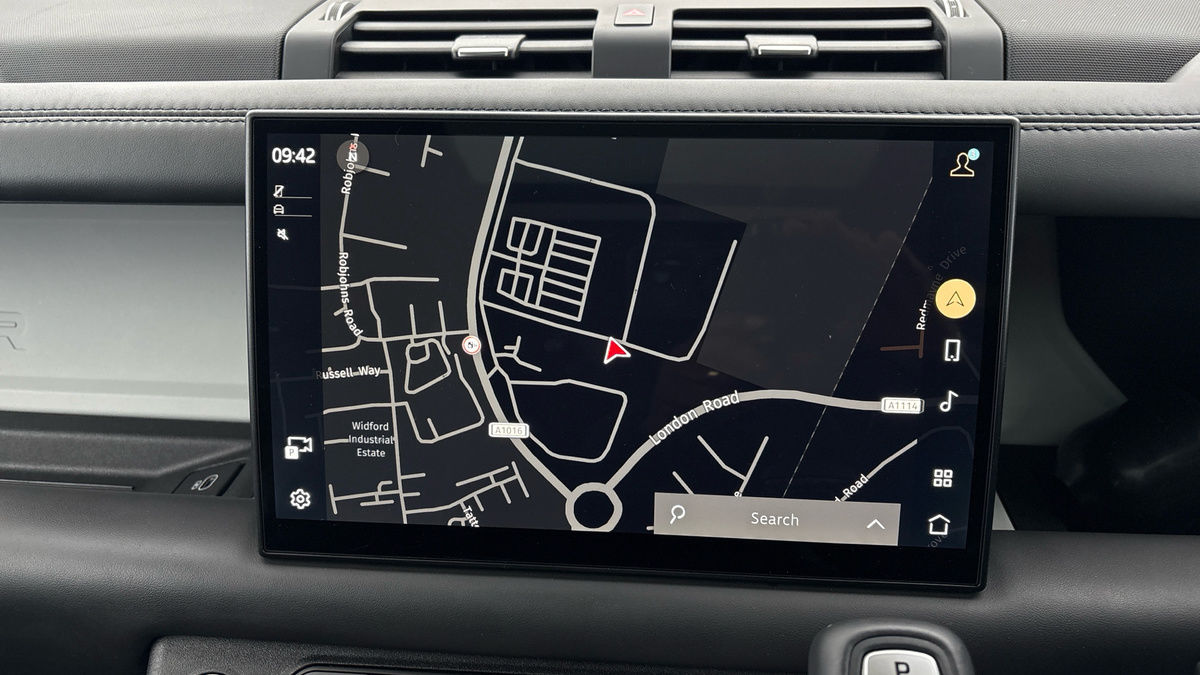 Used Land Rover Defender 2024 for sale - 77313849: Photo 17