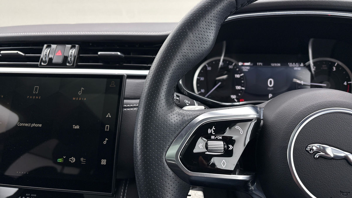 Used Jaguar F-Pace 2023 for sale - 77906144: Photo 13