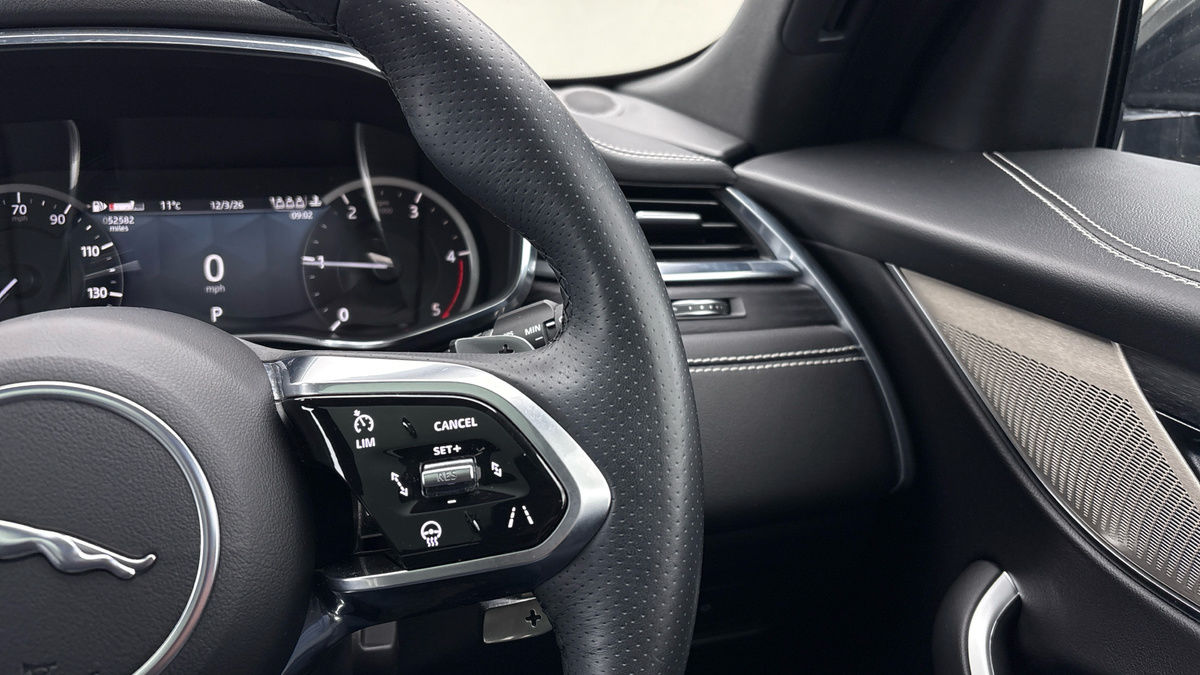 Used Jaguar F-Pace 2023 for sale - 77906144: Photo 14