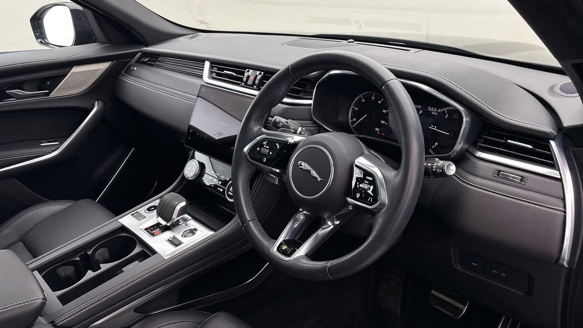 Used Jaguar F-Pace 2023 for sale - 77906144: Photo 5