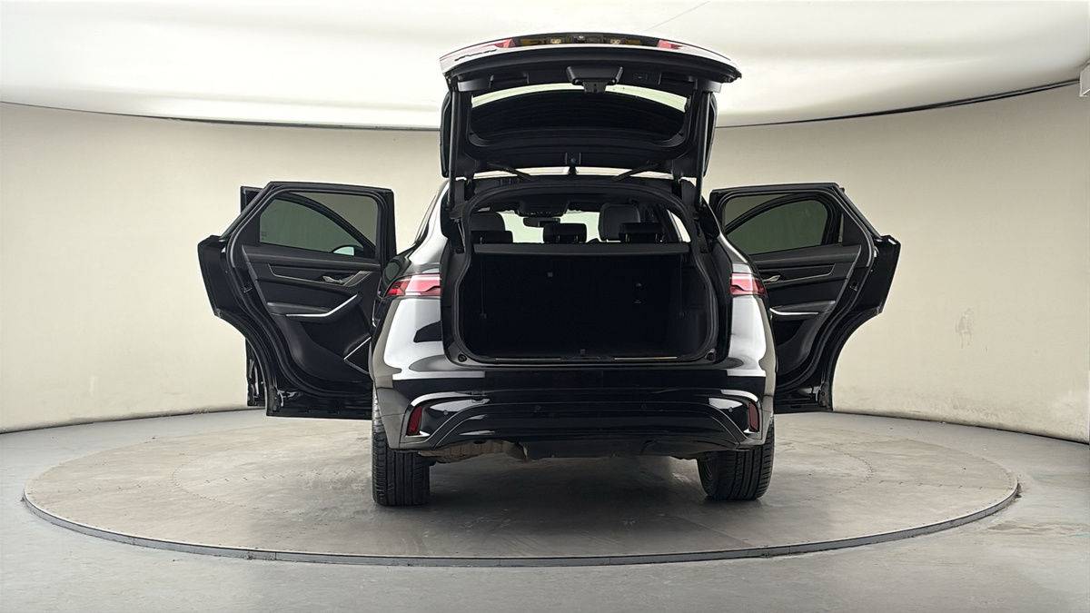 Used Jaguar F-Pace 2023 for sale - 77906144: Photo 60