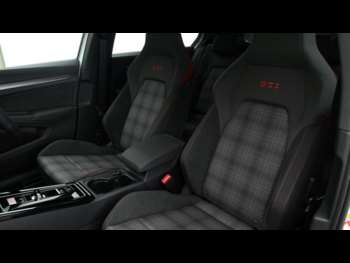 Used Volkswagen Golf 2025 for sale - 74184596: Photo