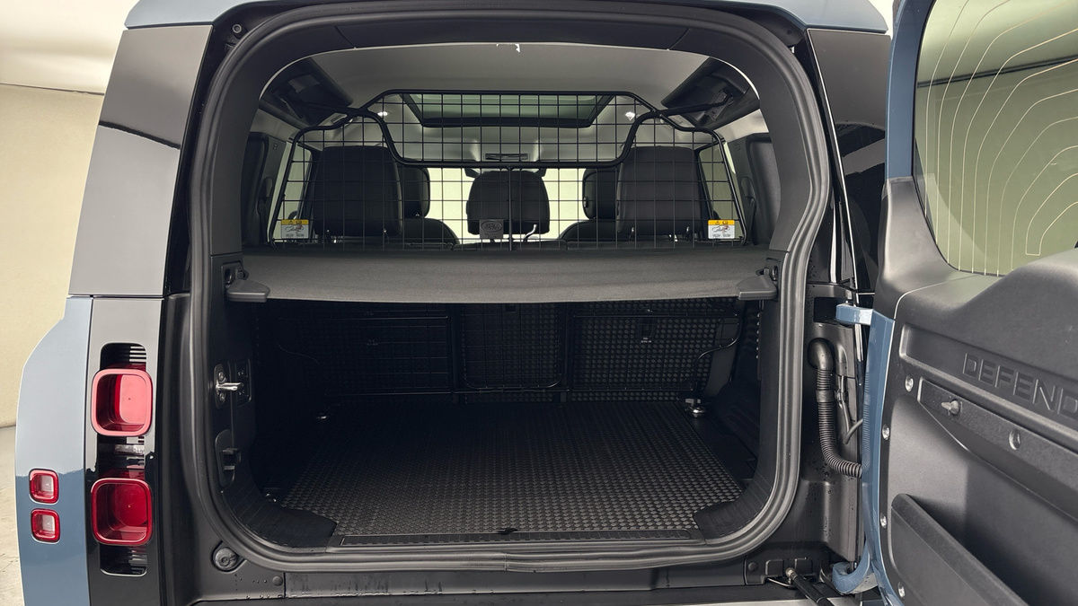 Used Land Rover Defender 2024 for sale - 78201437: Photo 11