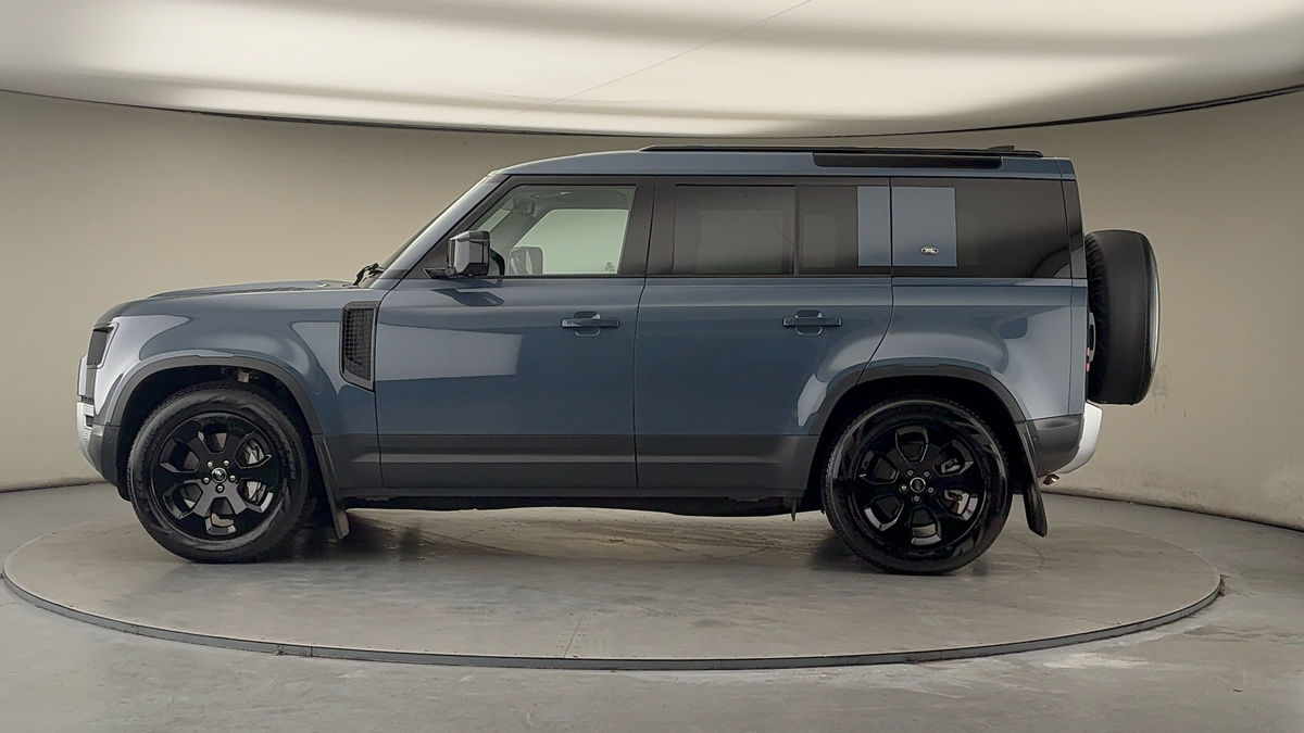 Used Land Rover Defender 2024 for sale - 78201437: Photo 15