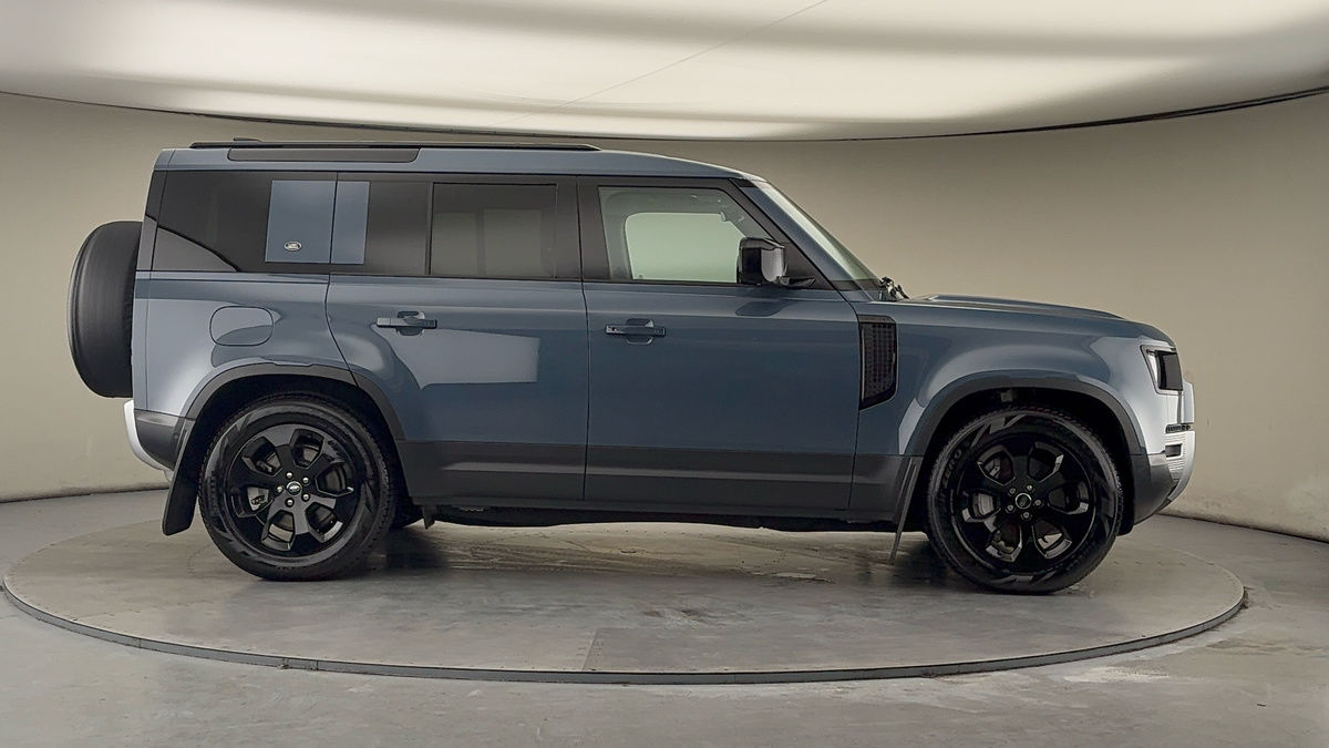 Used Land Rover Defender 2024 for sale - 78201437: Photo 16