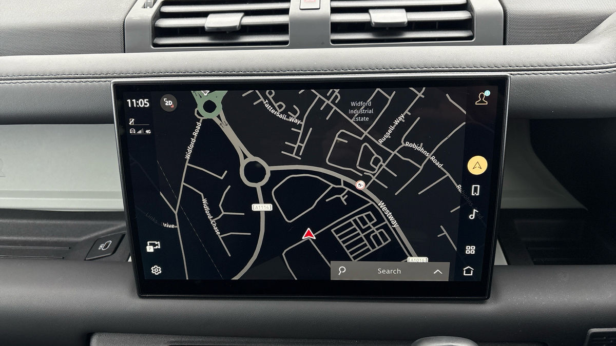 Used Land Rover Defender 2024 for sale - 78201437: Photo 17