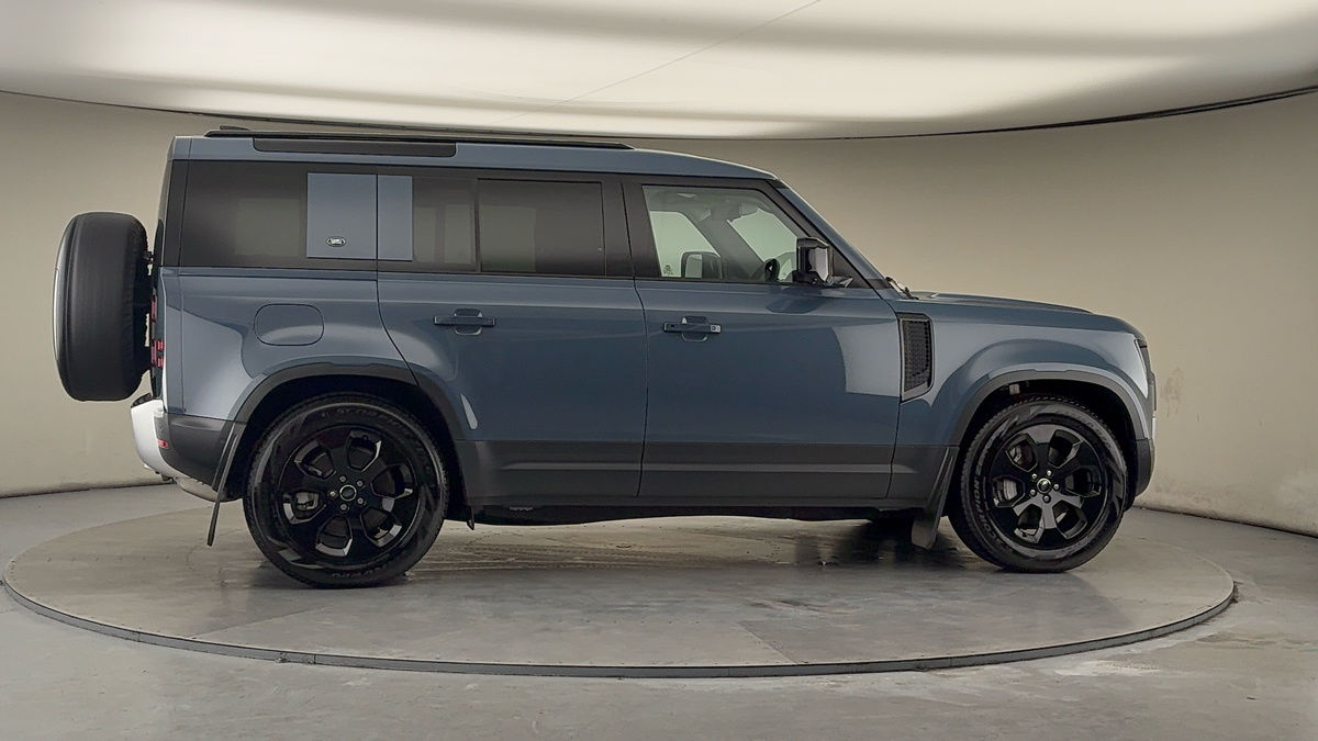 Used Land Rover Defender 2024 for sale - 78201437: Photo 37