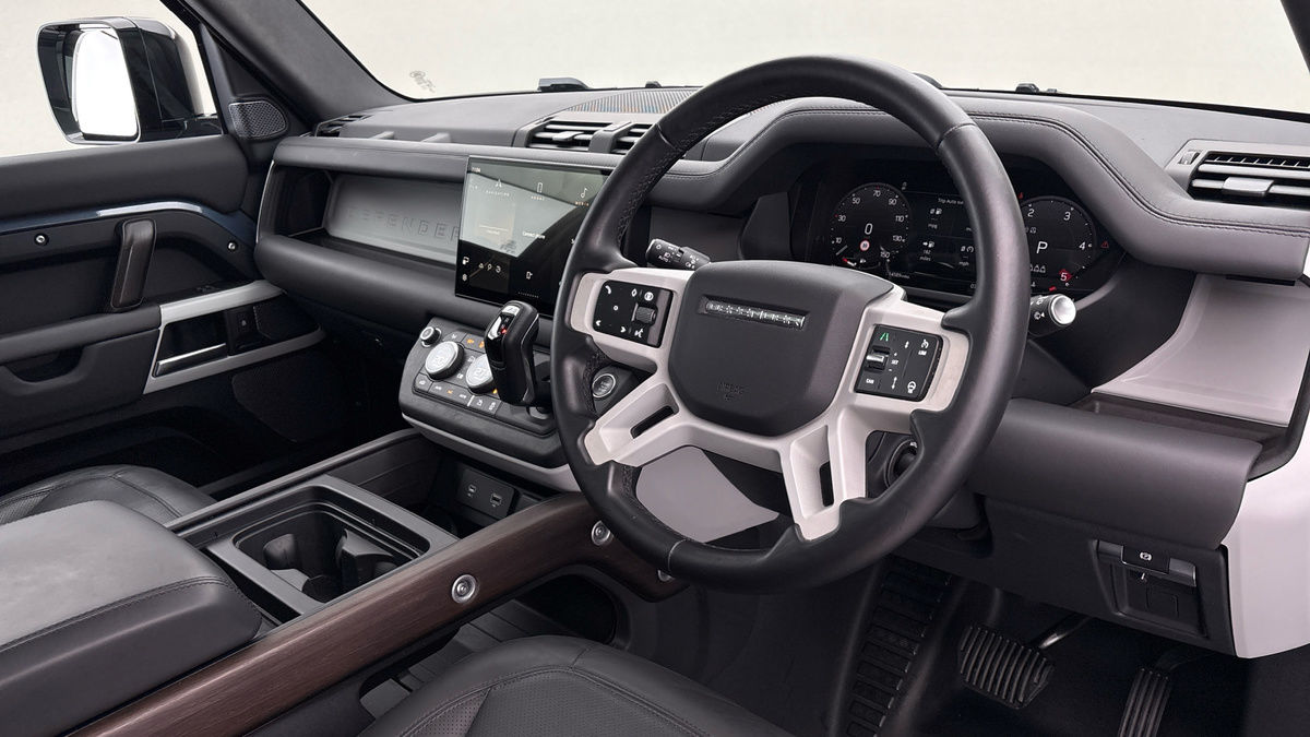 Used Land Rover Defender 2024 for sale - 78201437: Photo 5