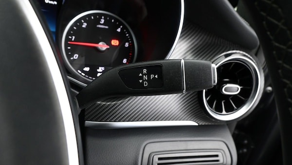Used Mercedes-Benz V-Class 2023 for sale - 74807406: Photo 2