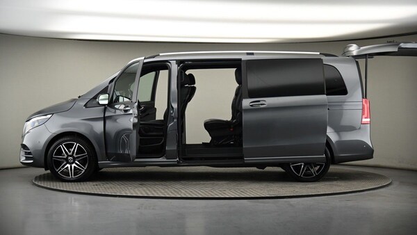 Used Mercedes-Benz V-Class 2023 for sale - 74807406: Photo 51