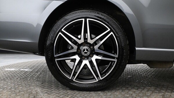 Used Mercedes-Benz V-Class 2023 for sale - 74807406: Photo 9
