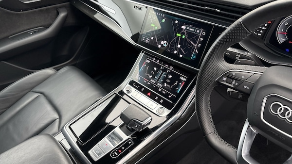 Used Audi Q8 2022 for sale - 76040249: Photo 18