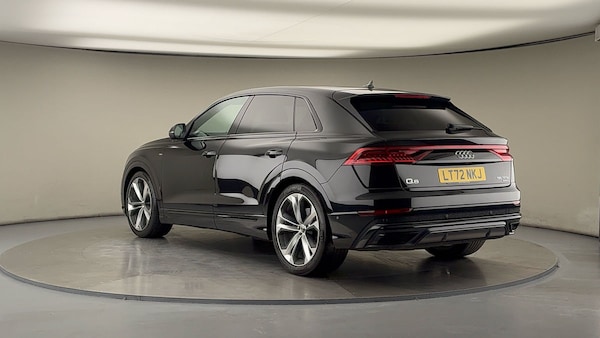 Used Audi Q8 2022 for sale - 76040249: Photo 2