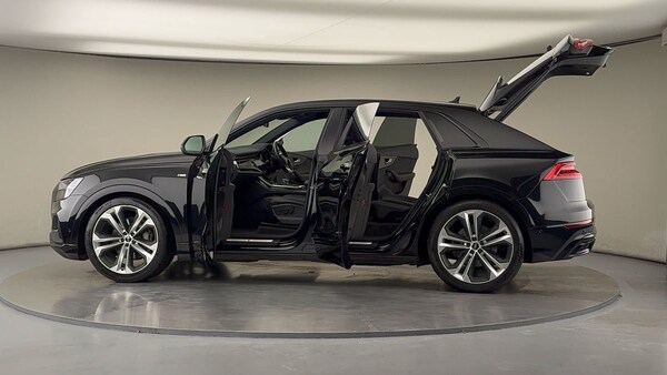 Used Audi Q8 2022 for sale - 76040249: Photo 46
