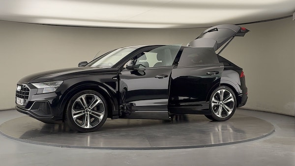 Used Audi Q8 2022 for sale - 76040249: Photo 48
