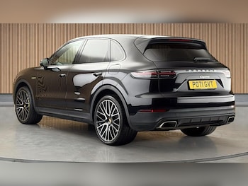 Used Porsche Cayenne 2021 for sale - 78840421: Photo