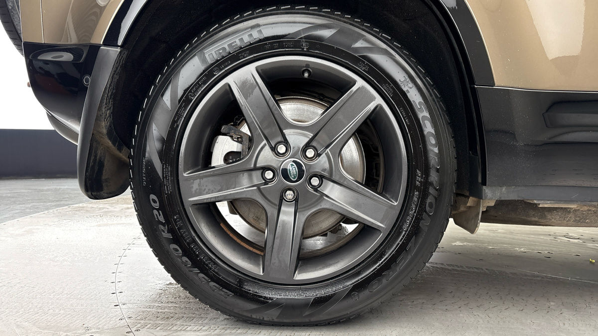 Used Land Rover Defender 110 2021 for sale - 76482709: Photo 10