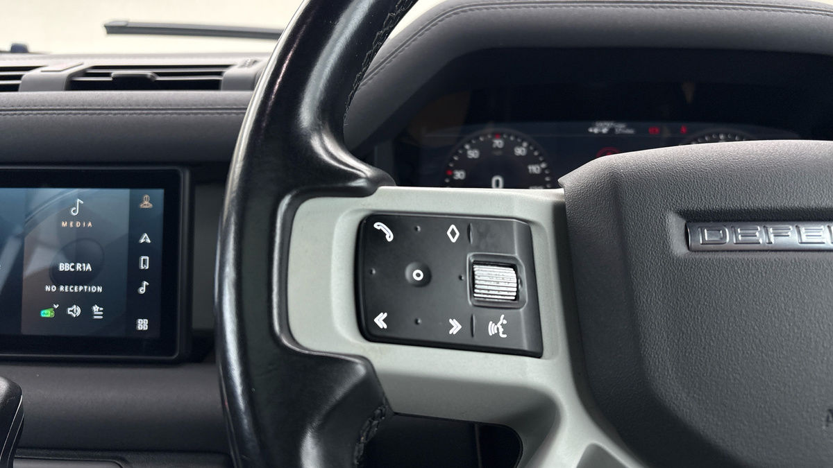 Used Land Rover Defender 110 2021 for sale - 76482709: Photo 13