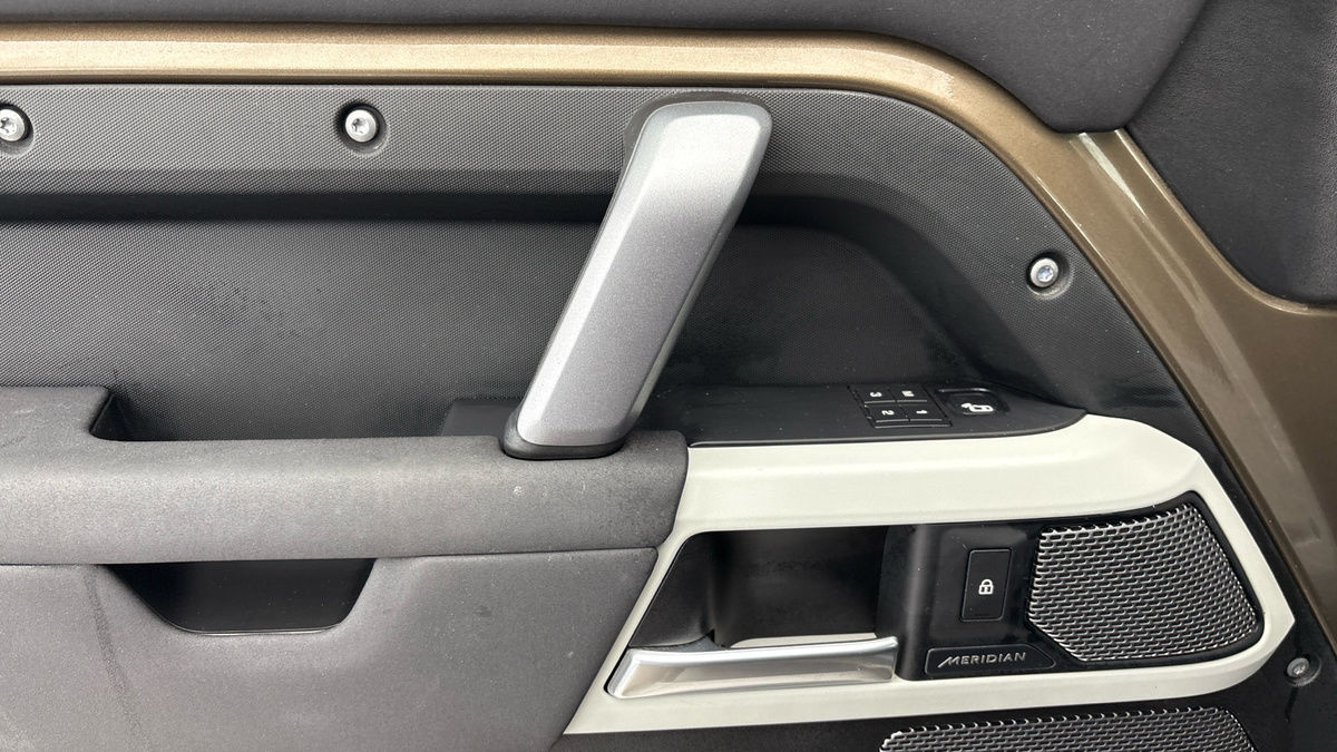 Used Land Rover Defender 110 2021 for sale - 76482709: Photo 19