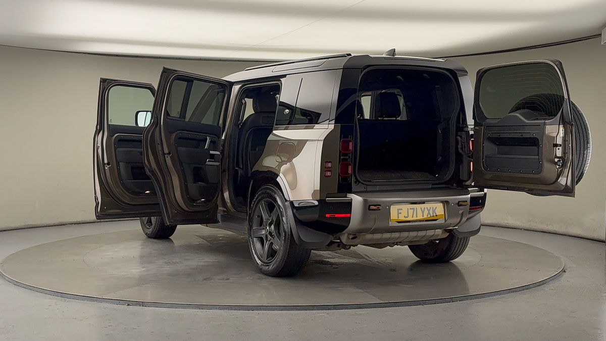 Used Land Rover Defender 110 2021 for sale - 76482709: Photo 23