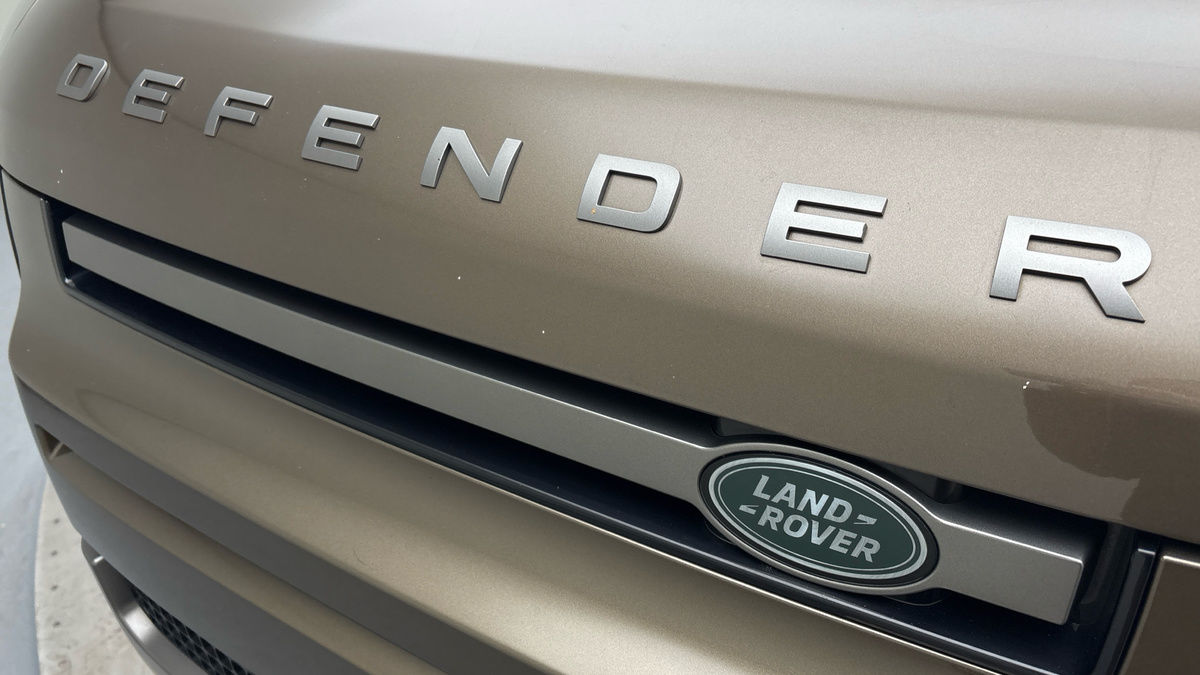 Used Land Rover Defender 110 2021 for sale - 76482709: Photo 24