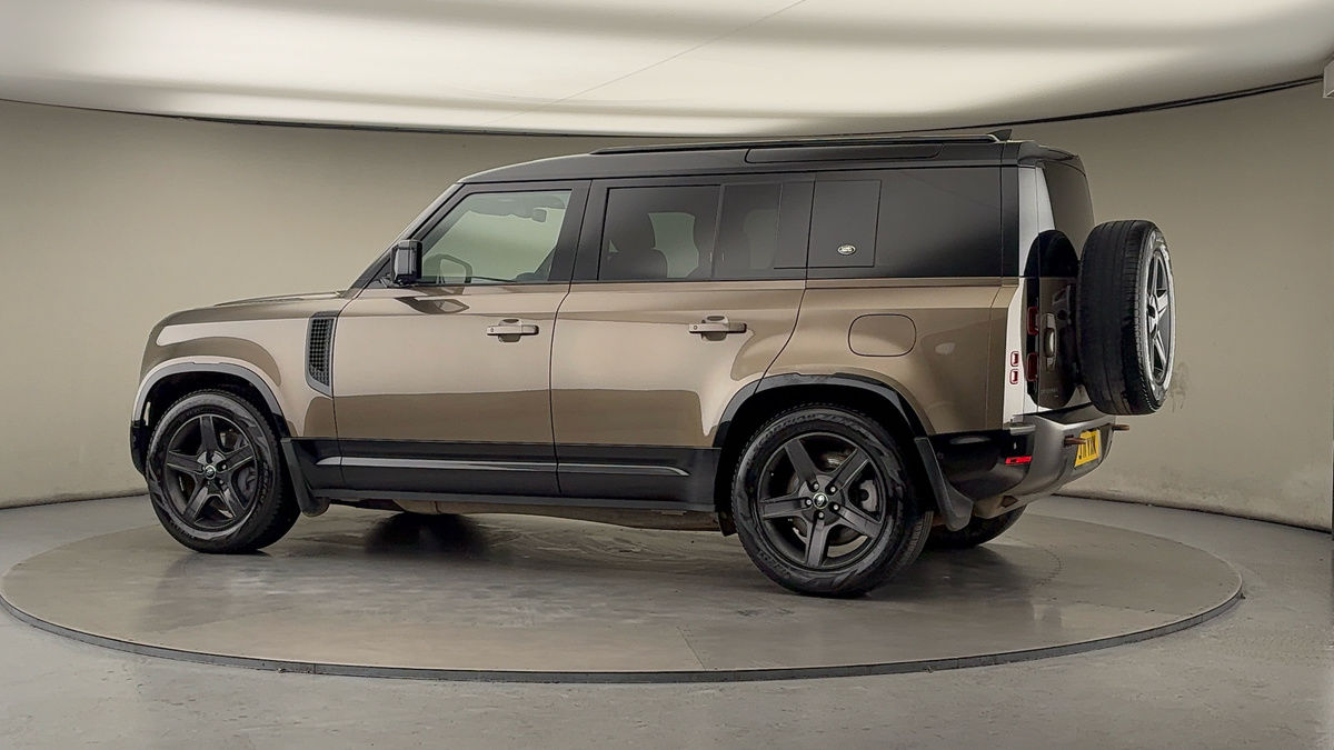 Used Land Rover Defender 110 2021 for sale - 76482709: Photo 26