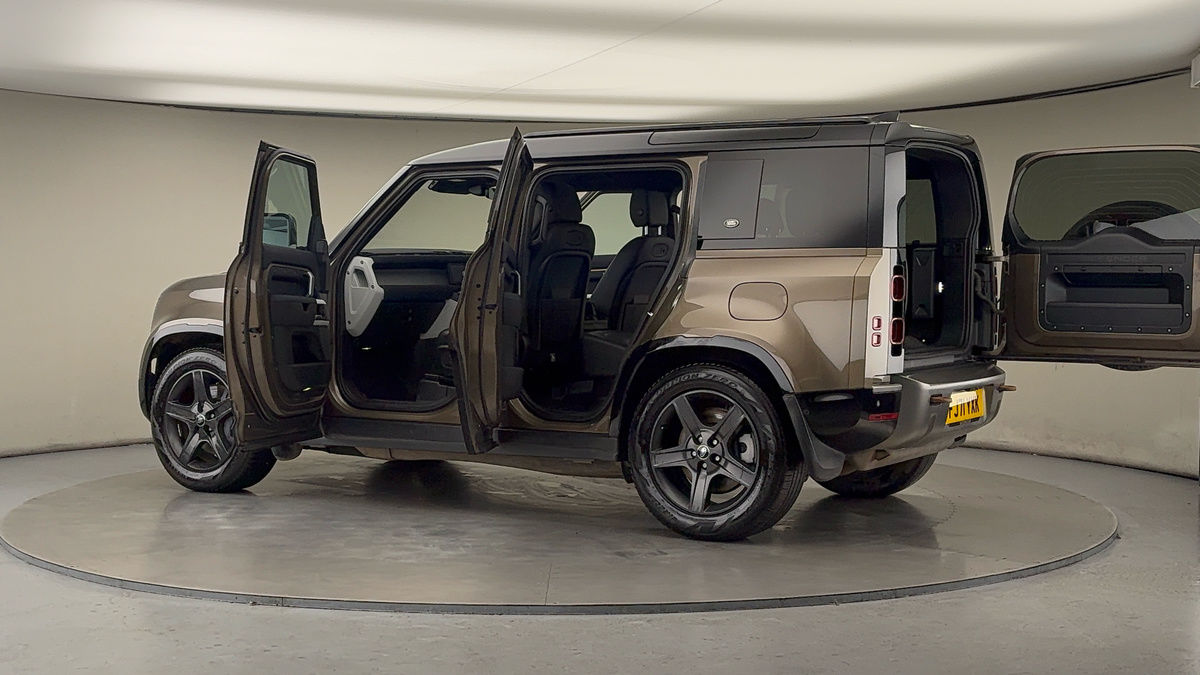 Used Land Rover Defender 110 2021 for sale - 76482709: Photo 45