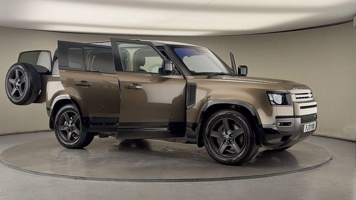 Used Land Rover Defender 110 2021 for sale - 76482709: Photo 54