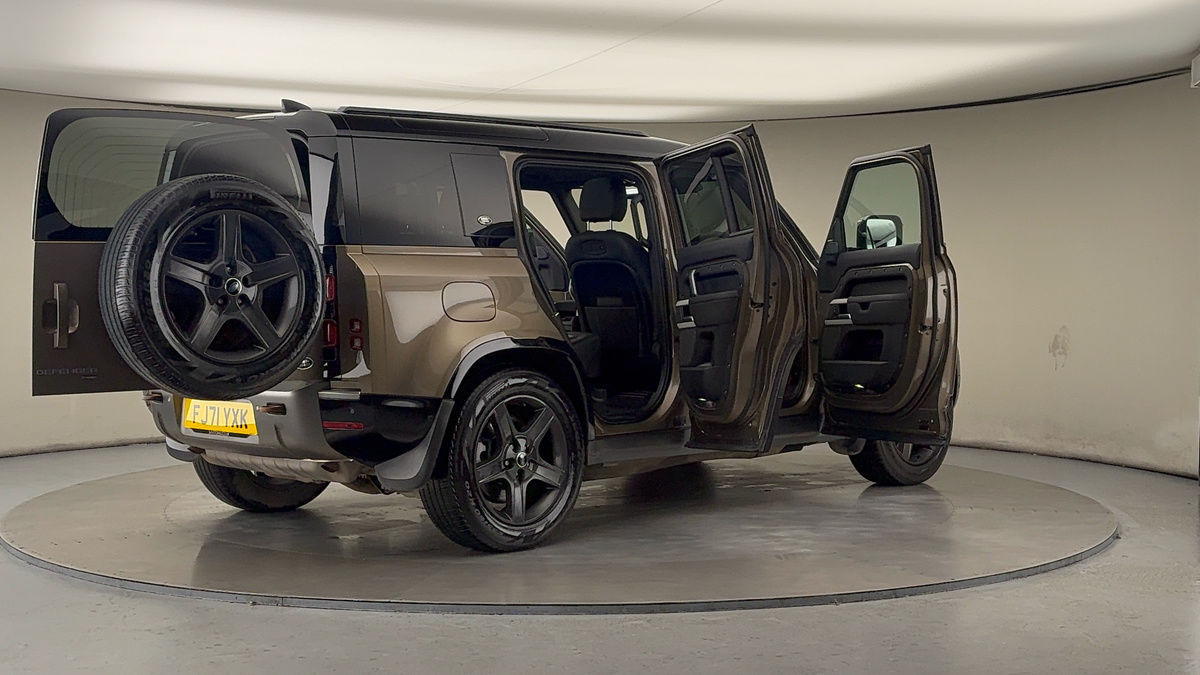 Used Land Rover Defender 110 2021 for sale - 76482709: Photo 58