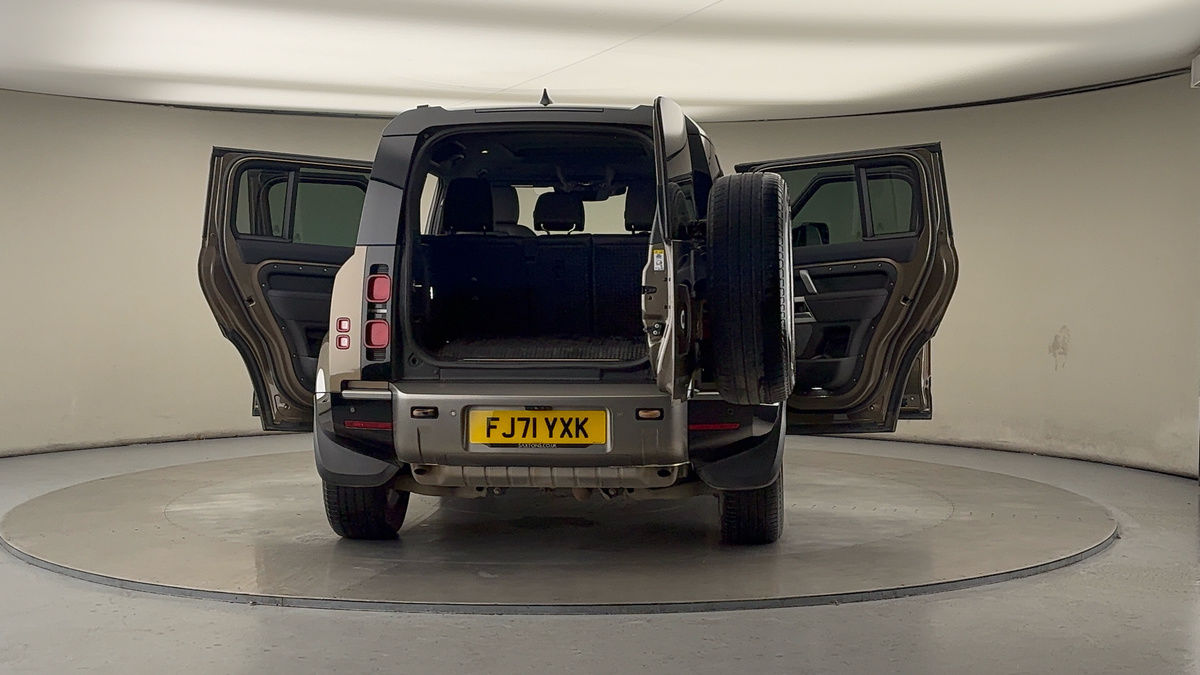 Used Land Rover Defender 110 2021 for sale - 76482709: Photo 60