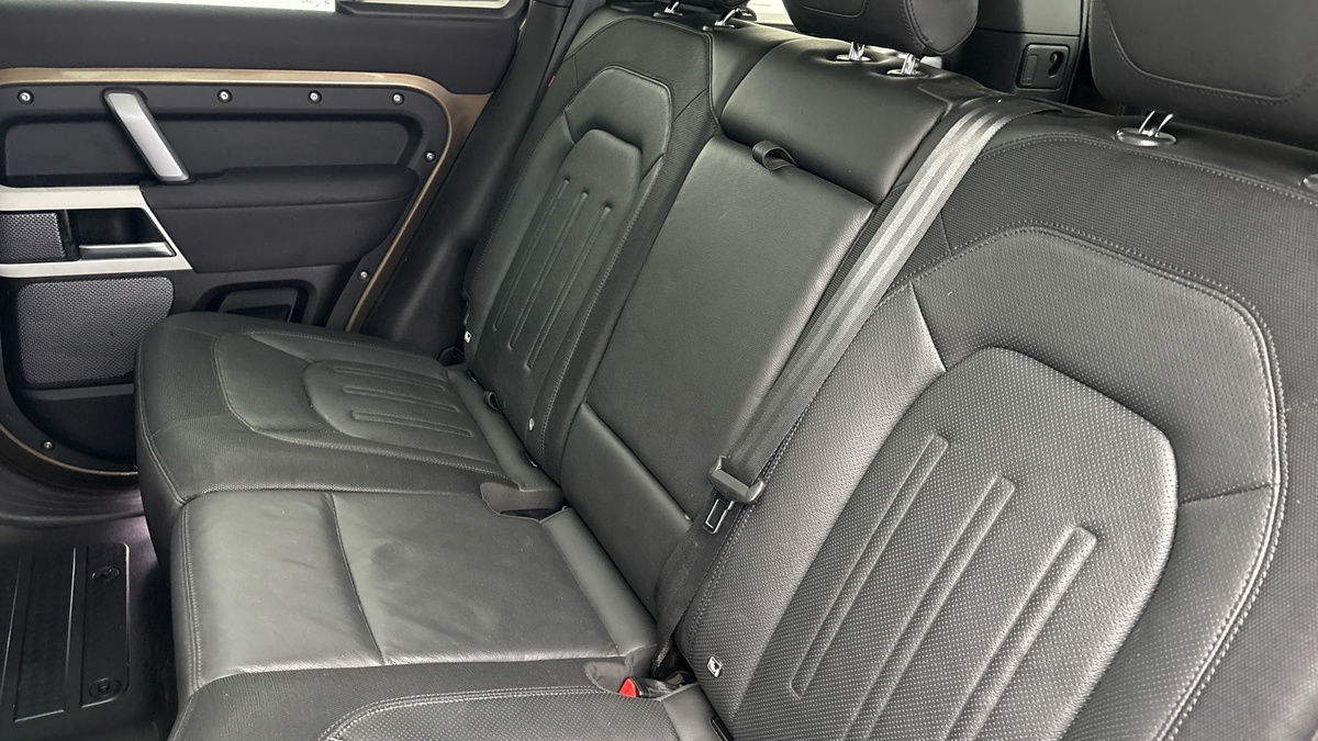 Used Land Rover Defender 110 2021 for sale - 76482709: Photo 8