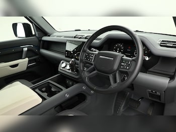 Used Land Rover Defender 110 2024 for sale - 75307950: Photo