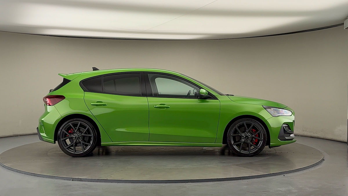 Used Ford Focus 2023 for sale - 76133207: Photo 16