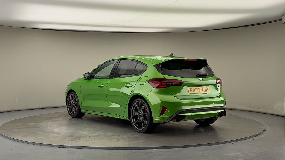 Used Ford Focus 2023 for sale - 76133207: Photo 2