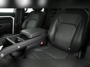 Used Land Rover Defender 110 2024 for sale - 75307941: Photo