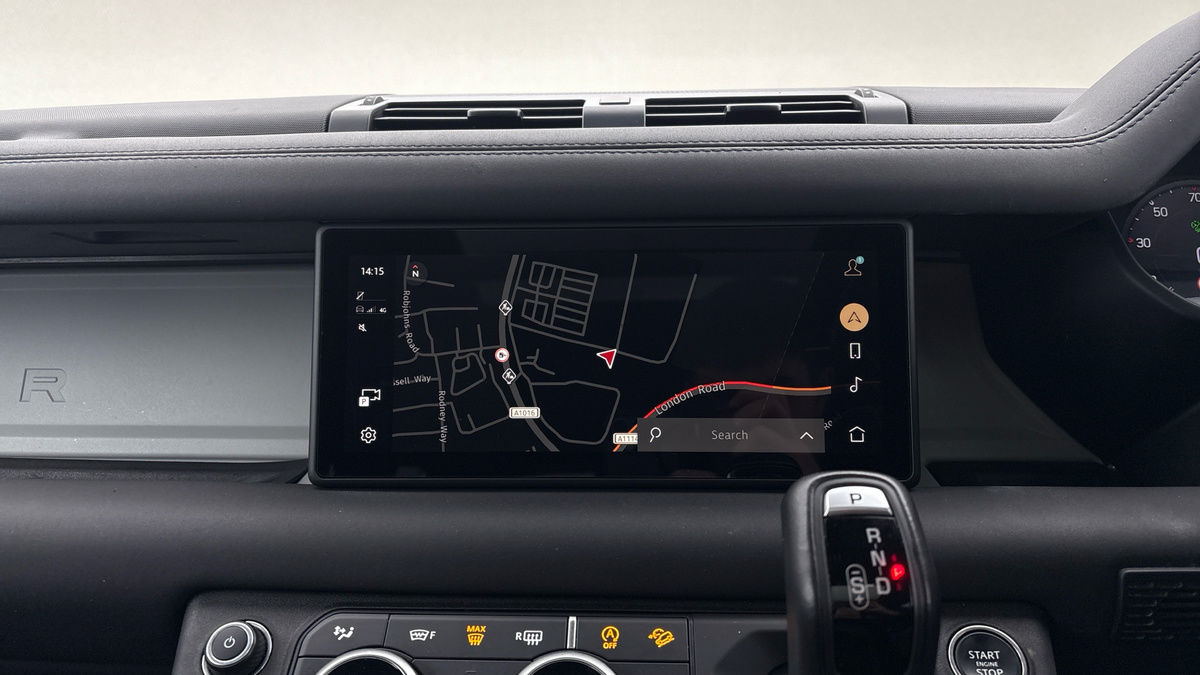 Used Land Rover Defender 110 2024 for sale - 76368757: Photo 17