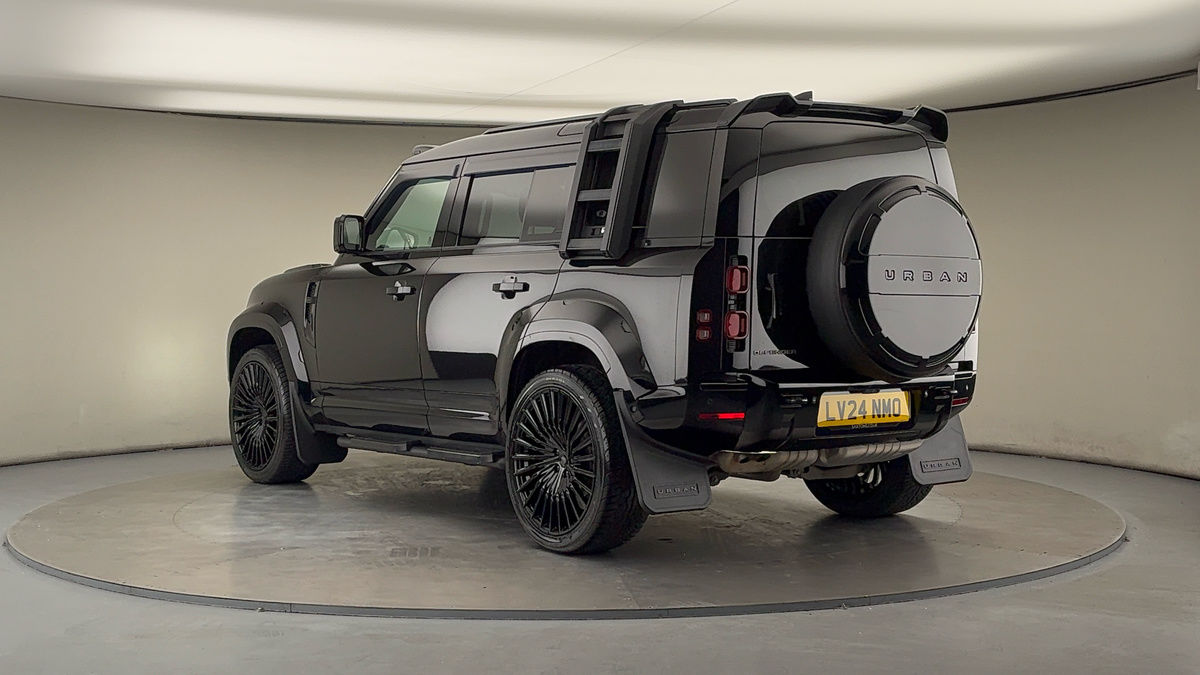 Used Land Rover Defender 110 2024 for sale - 76368757: Photo 2