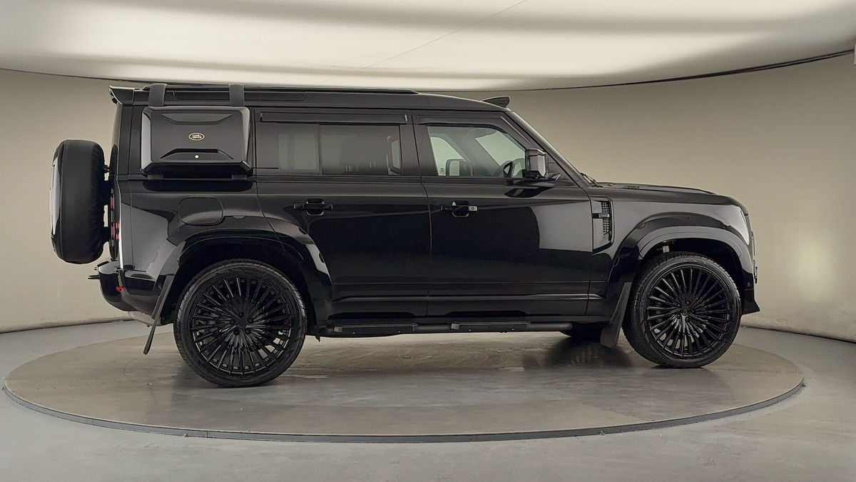 Used Land Rover Defender 110 2024 for sale - 76368757: Photo 43