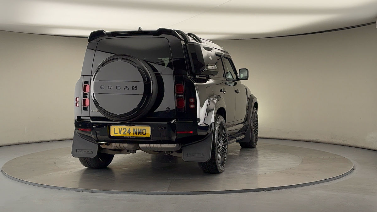 Used Land Rover Defender 110 2024 for sale - 76368757: Photo 46