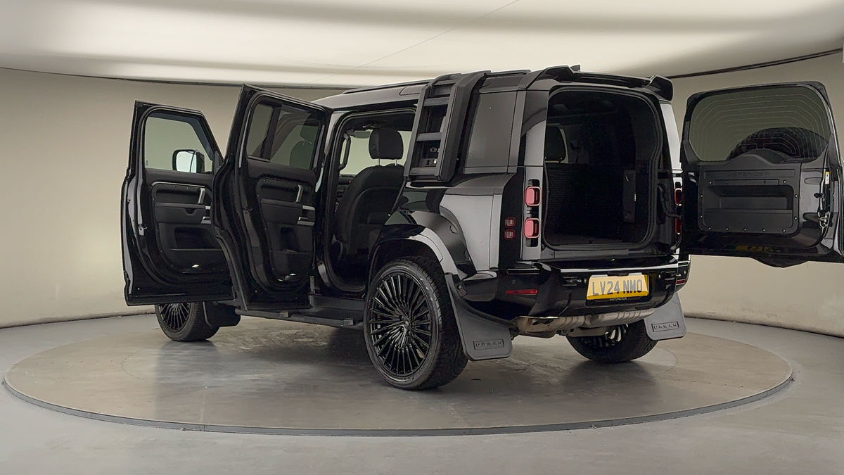 Used Land Rover Defender 110 2024 for sale - 76368757: Photo 49