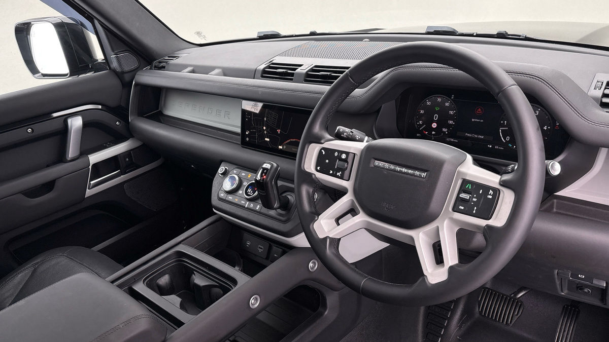 Used Land Rover Defender 110 2024 for sale - 76368757: Photo 5